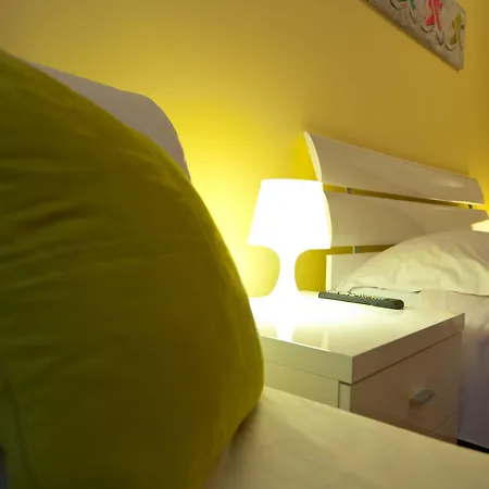 فندق مبيت وإفطار Services Porta Castello 3*