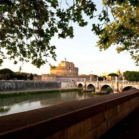 Services Porta Castello روما