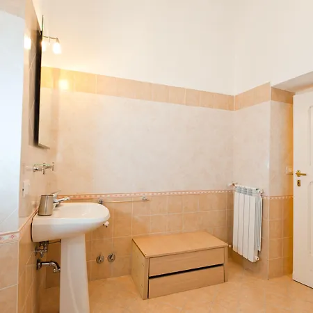 Frühstückspension Services Porta Castello 3*