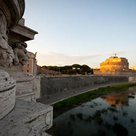 Services Porta Castello 3*