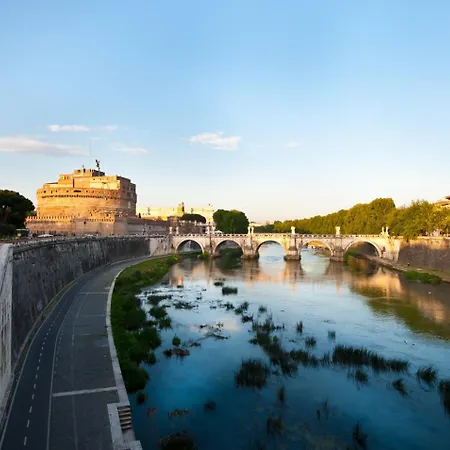 Services Porta Castello 3*