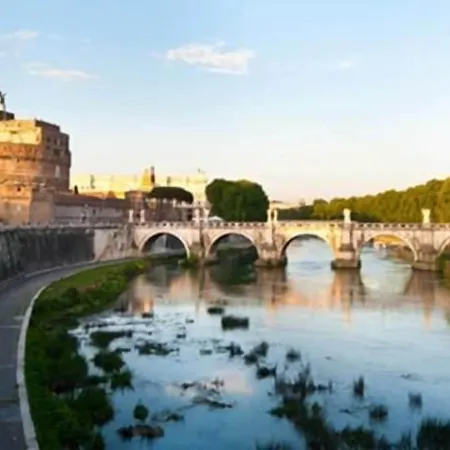 Services Porta Castello