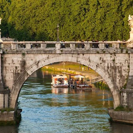 Bed & Breakfast Services Porta Castello 3*